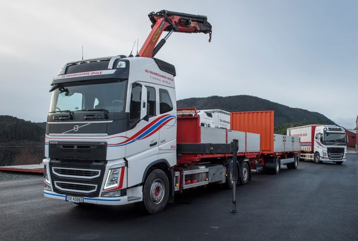 Bilete av lastebil med kran